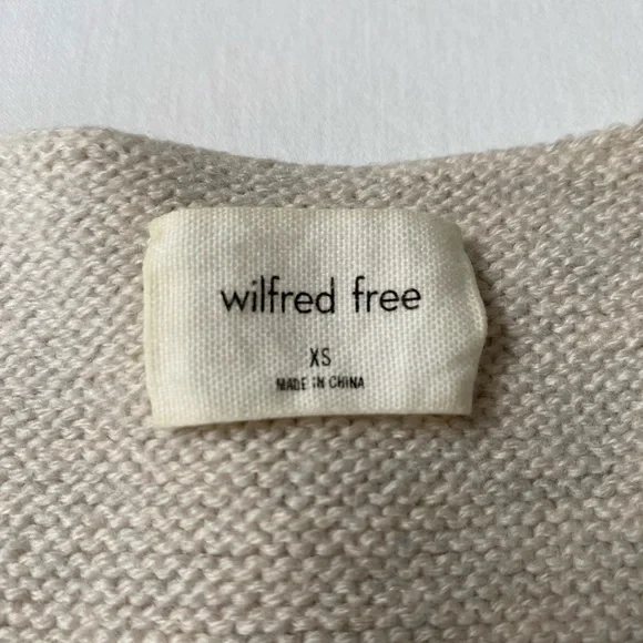 Aritzia Wilfred Free Merino Wool Pullover - Picture 3 of 10